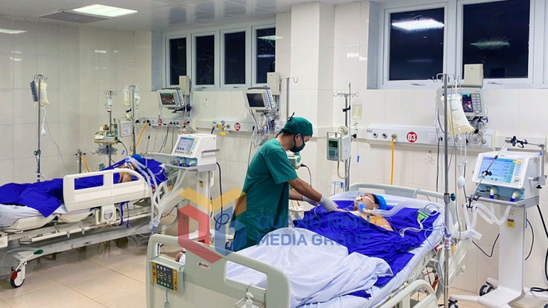 Bệnh nhân mổ tim tại Bệnh viện Đa khoa tỉnh được chăm sóc tích cực tại phòng hậu phẫu (10-2024). Ảnh: Nguyễn Hoa