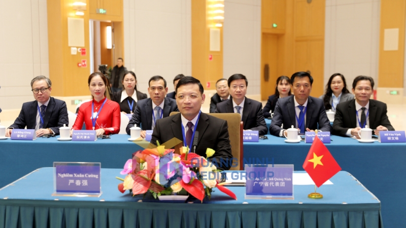 Đồng chí Nghiêm Xuân Cường, Phó Chủ tịch UBND tỉnh Quảng Ninh phát biểu tại Hội nghị hợp tác hành lang kinh tế 5 tỉnh, thành phố Việt Nam và Trung Quốc lần thứ XI (11-2024). Ảnh: Thành Công