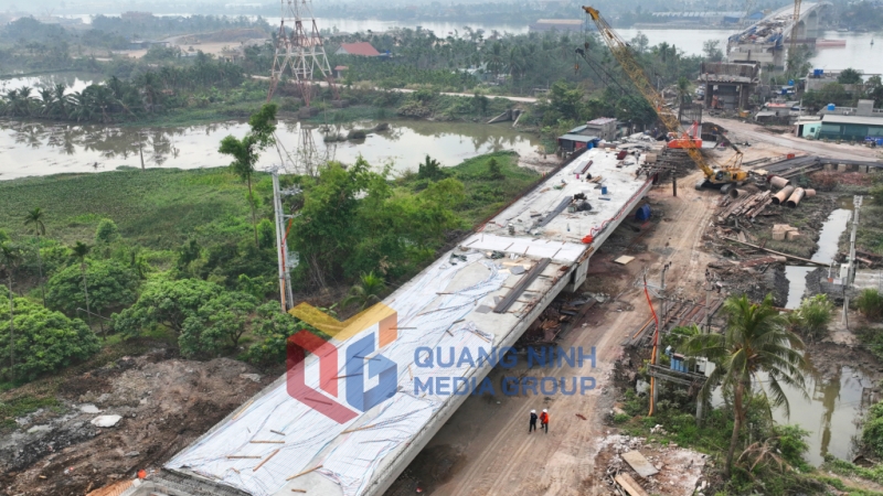 2024-12_Dự án xây dựng cầu Lại Xuân - Thi công hệ thống cầu dẫn. Ảnh: Đỗ Phương
