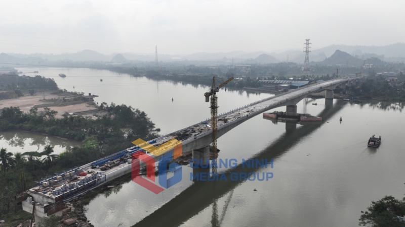 2024-12_Thi công cầu Lại Xuân. Ảnh: Đỗ Phương