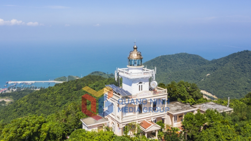 Ngọn hải đăng đảo Trần (1-2025). Ảnh: Đỗ Giang