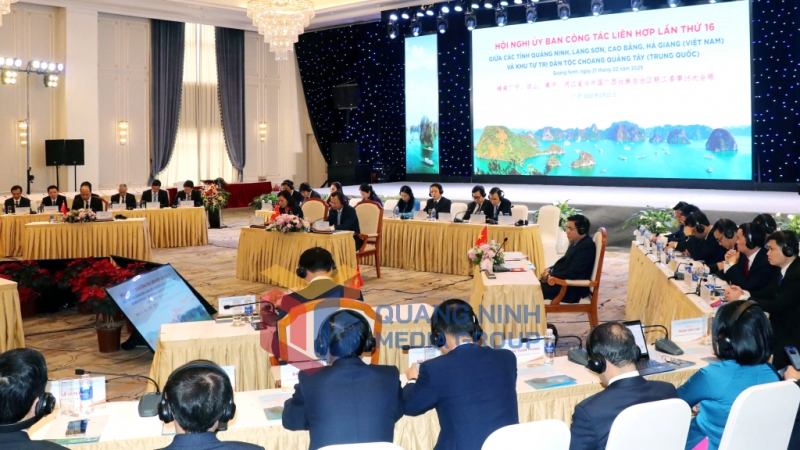 Quang cảnh hội nghị Ủy ban công tác liên hợp giữa 4 tỉnh (Việt Nam) và Khu tự trị dân tộc Choang Quảng Tây (Trung Quốc) năm 2025 (2-2025). Ảnh: PV