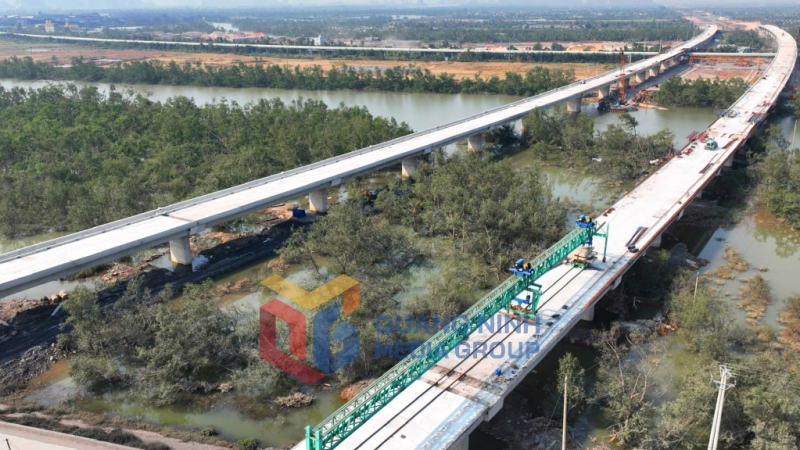 2025-03_Thi công kết cấu chính. Ảnh: Đỗ Phương