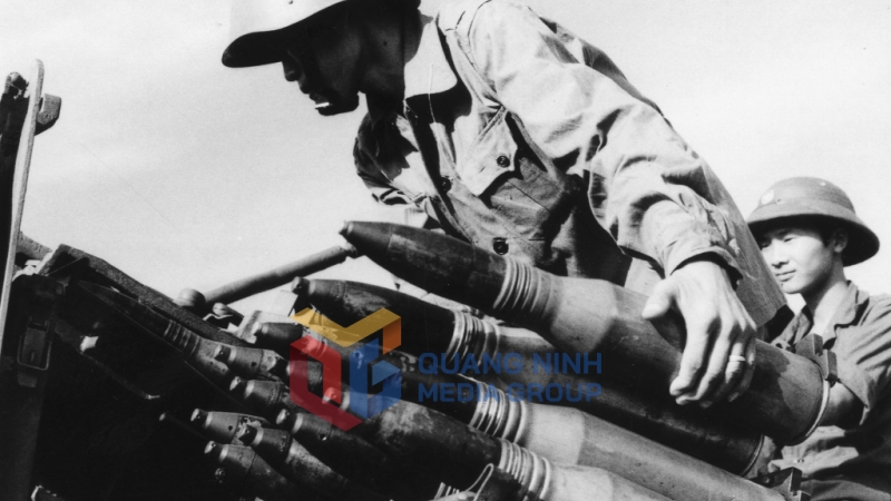 Pháo binh Vùng mỏ vào trận trong chiến tranh chống đế quốc Mỹ (gia đoạn 1954-1975). Ảnh: Đỗ Kha