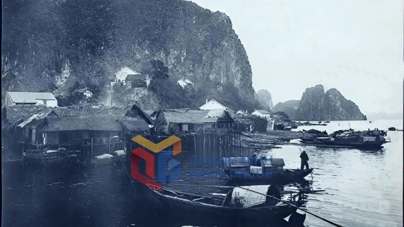 Làng chài bên bờ vịnh Hạ Long những năm đầu thế kỷ XX. Ảnh: Dieulefils Pierre