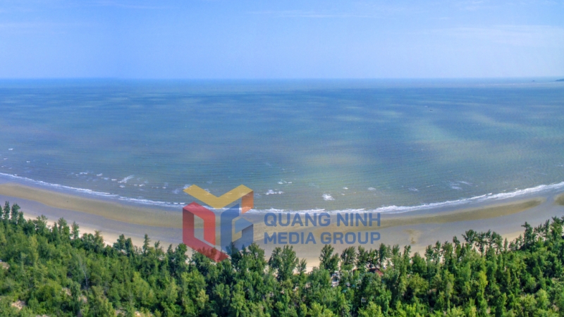 Bãi biển Trà Cổ (4-2025). Ảnh Đỗ Giang