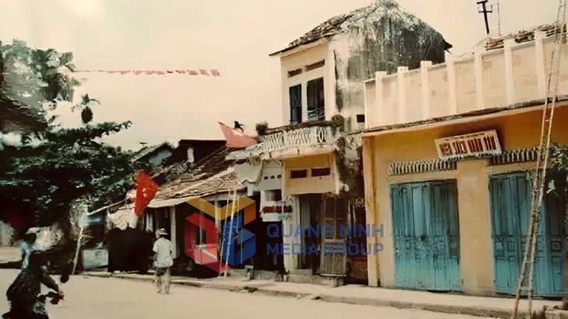 Hình ảnh những năm đầu thời kỳ đổi mới đã đi vào ký ức của người dân Đông Triều như hiệu sách, khách sạn, bưu điện.... Ảnh: Tư liệu