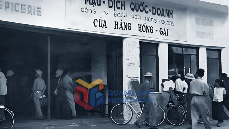 Cư dân TX Hòn Gai xưa làm than là chính, một số là công chức, làm may, nghề thủ công, buôn bán nhỏ... với phương tiện đi lại chủ yếu là xe đạp. Ảnh: Tư liệu