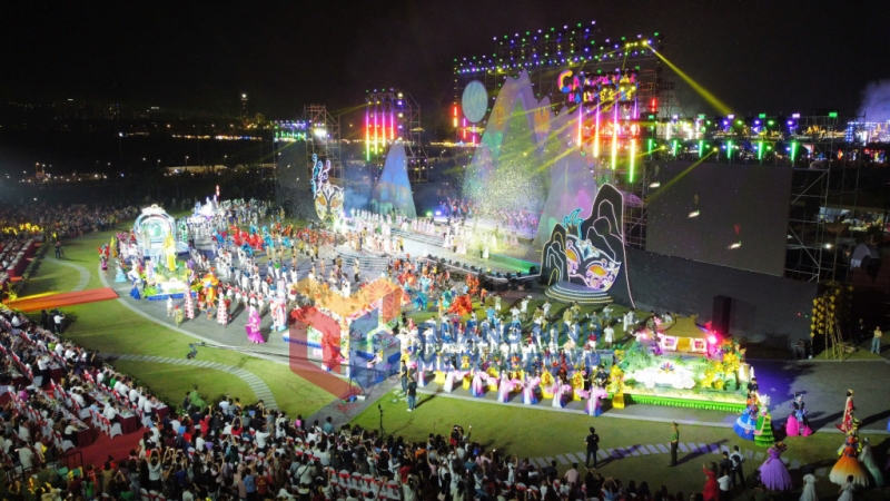 2025-05_Carnaval Hạ Long 2025 - Đoàn xe diễu hành, những vũ khúc Samba.