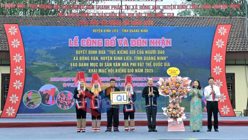 2025-05_Huyện Bình Liêu nhận quyết định Tục Kiêng gió trở thành di sản văn hóa phi vật thể quốc gia. Ảnh: Đỗ Hùng