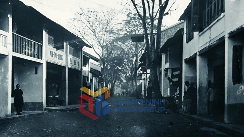 Con phố chính ở Tiên Yên năm 1920-1929. Ảnh: Tư liệu