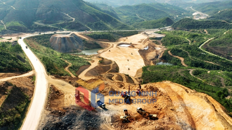 Dự án cải tạo, nâng cấp quốc lộ 279 (5-2025). Ảnh: Đỗ Phương