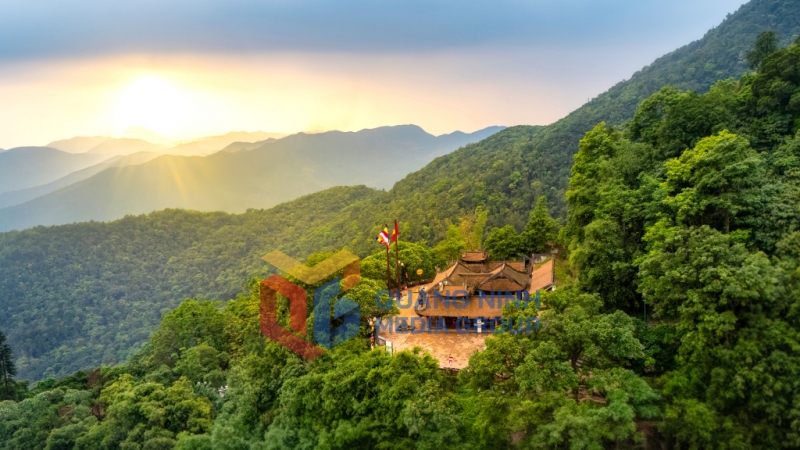 Chùa Hoa Yên rêu phong cổ kính – nơi Phật hoàng từng thuyết pháp và đào tạo thiền sinh (5-2025). Ảnh: Việt Anh