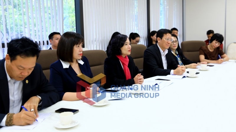 2025-05_Đoàn công tác tỉnh Quảng Ninh làm việc với Tổng lãnh sự quán Việt Nam tại Osaka Nhật Bản - Đồng chí Bùi Thúy Phượng, Ủy viên Ban Thường vụ, Trưởng Ban Tổ chức Tỉnh ủy phát biểu tại buổi làm việc. Ảnh: Thành Công
