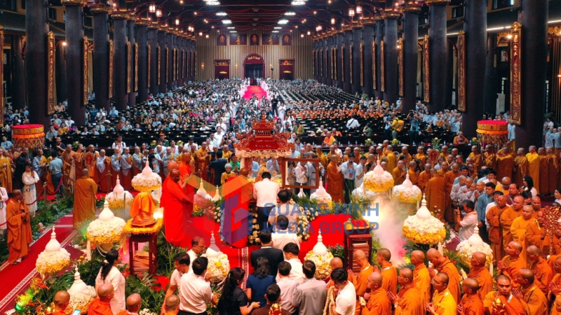 Lễ cung nghinh, an vị được Ban Trị sự Giáo hội Phật giáo tỉnh Quảng Ninh tổ chức với nghi lễ trang trọng, linh thiêng bậc nhất từ trước đến nay. Ảnh: Trung tâm Truyền thông tỉnh Quảng Ninh