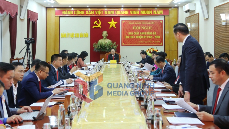 Hội nghị Ban Chấp hành Đảng bộ đặc khu Vân Đồn lần thứ nhất (7-2025). Ảnh: PV