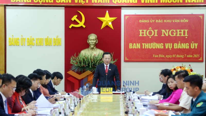 Hội nghị Ban Thường vụ Đảng ủy đầu tiên của đặc khu Vân Đồn (7-2025). Ảnh: PV