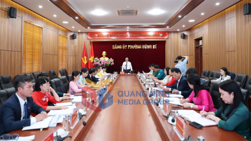 Quang cảnh hội nghị Ban Chấp hành Đảng ủy phường Uông Bí (7-2025). Ảnh: Hoàng Quỳnh