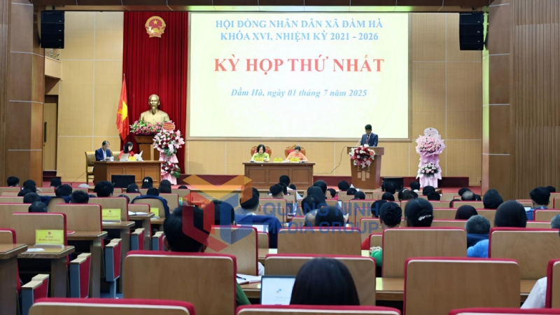 Quang cảnh kỳ họp thứ nhất, khóa XVI, nhiệm kỳ 2021- 2026 của HĐND xã Đầm Hà (7-2025). Ảnh: PV