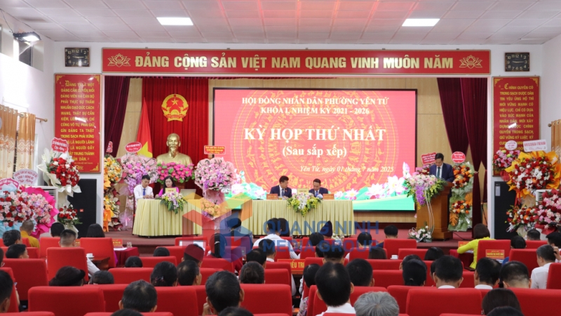Quang cảnh kỳ họp thứ nhất HĐND phường Yên Tử (7-2025). Ảnh: PV