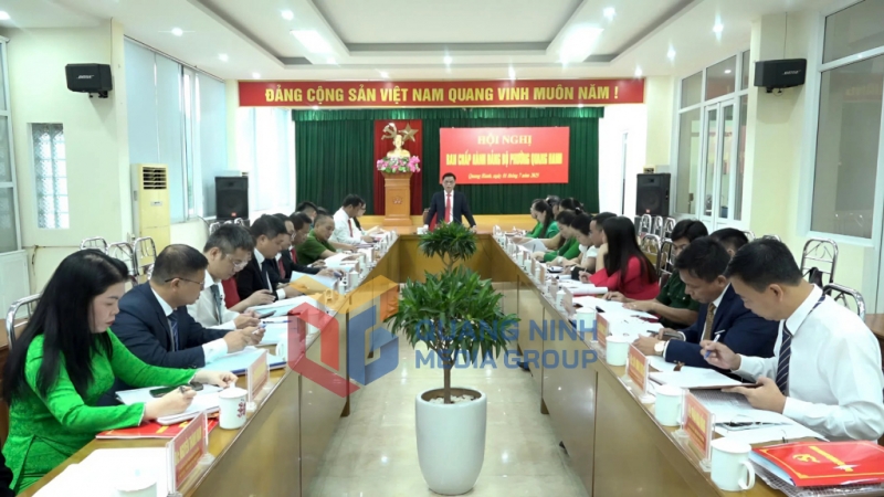 Hội nghị Ban Chấp hành Đảng bộ phường Quang Hanh lần thứ nhất (7-2025). Ảnh: PV