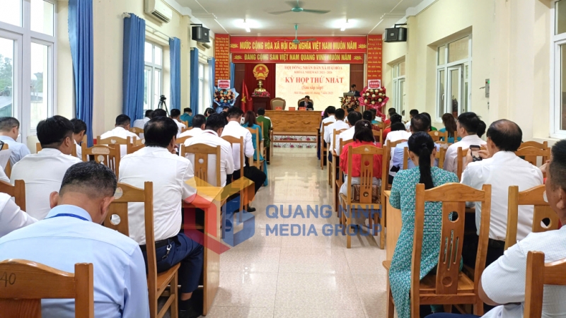 HĐND xã Hải Hòa tổ chức kỳ họp thứ nhất, nhiệm kỳ 2021-2026 (7-2025). Ảnh: PV