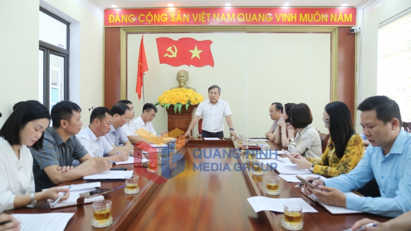 Đồng chí Bí thư Tỉnh ủy phát biểu chỉ đạo tại buổi làm việc với Ban Thường vụ Đảng ủy xã Kỳ Thượng (7-2025). Ảnh: Thu Chung
