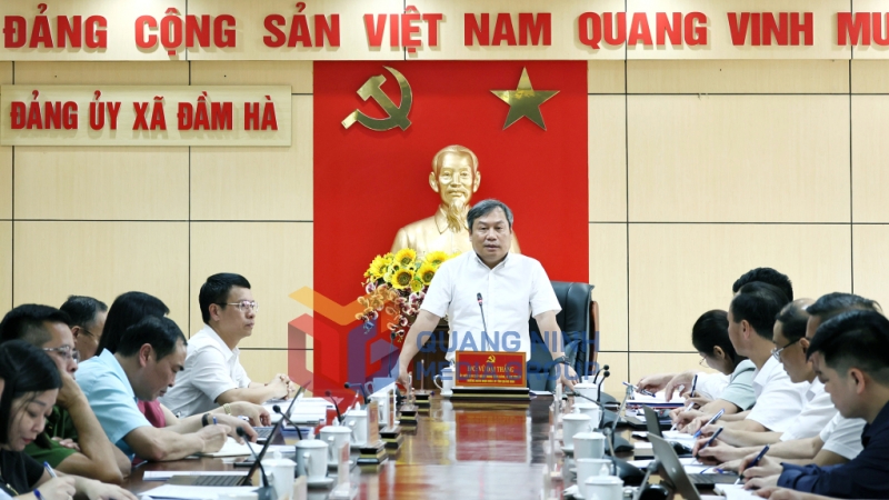 Đồng chí Vũ Đại Thắng, Ủy viên Trung ương Đảng, Bí thư Tỉnh ủy, Trưởng Đoàn ĐBQH tỉnh, phát biểu chỉ đạo tại buổi làm việc với Ban Thường vụ Đảng ủy xã Đầm Hà (8-2025). Thu Chung