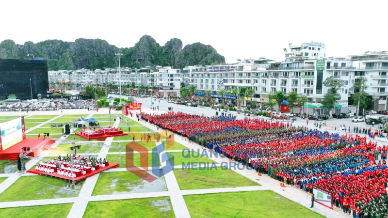 Sự kiện thu hút đông đảo cán bộ, nhân dân hưởng ứng (8-2025). Ảnh: PV