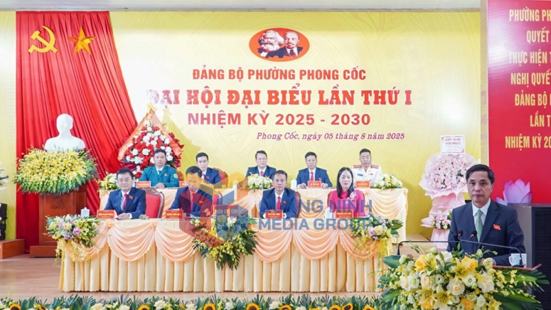 Đồng chí Vũ Văn Diện, Ủy viên BTV Tỉnh ủy, Phó chủ tịch Thường trực UBND tỉnh, phát biểu chỉ đạo tại Đại hội (8-2025). Ảnh: Hồng Quảng (CTV)