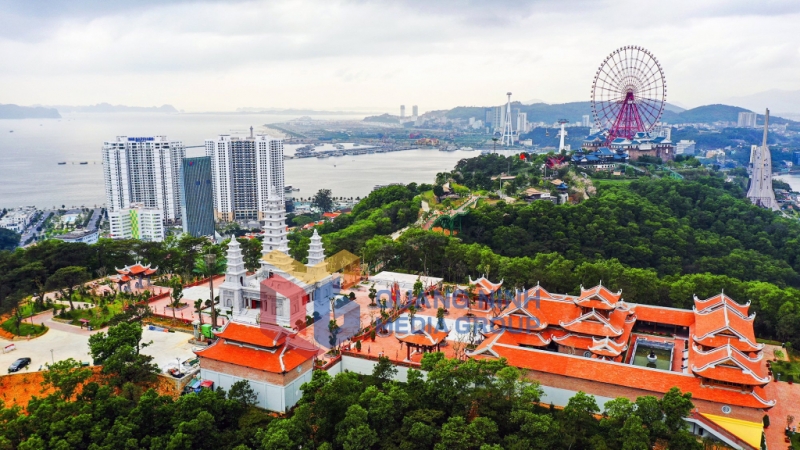 Bảo Hải linh Thông tự tọa lạc trên đồi Ba Đèo (5-2021). Ảnh: Hùng Sơn