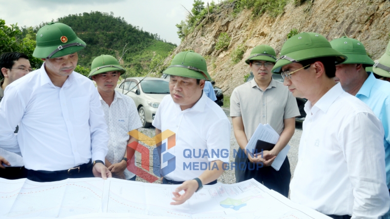 Đồng chí Bí thư Tỉnh ủy chỉ đạo tại buổi kiểm tra (9-2025). Ảnh: Thu Chung