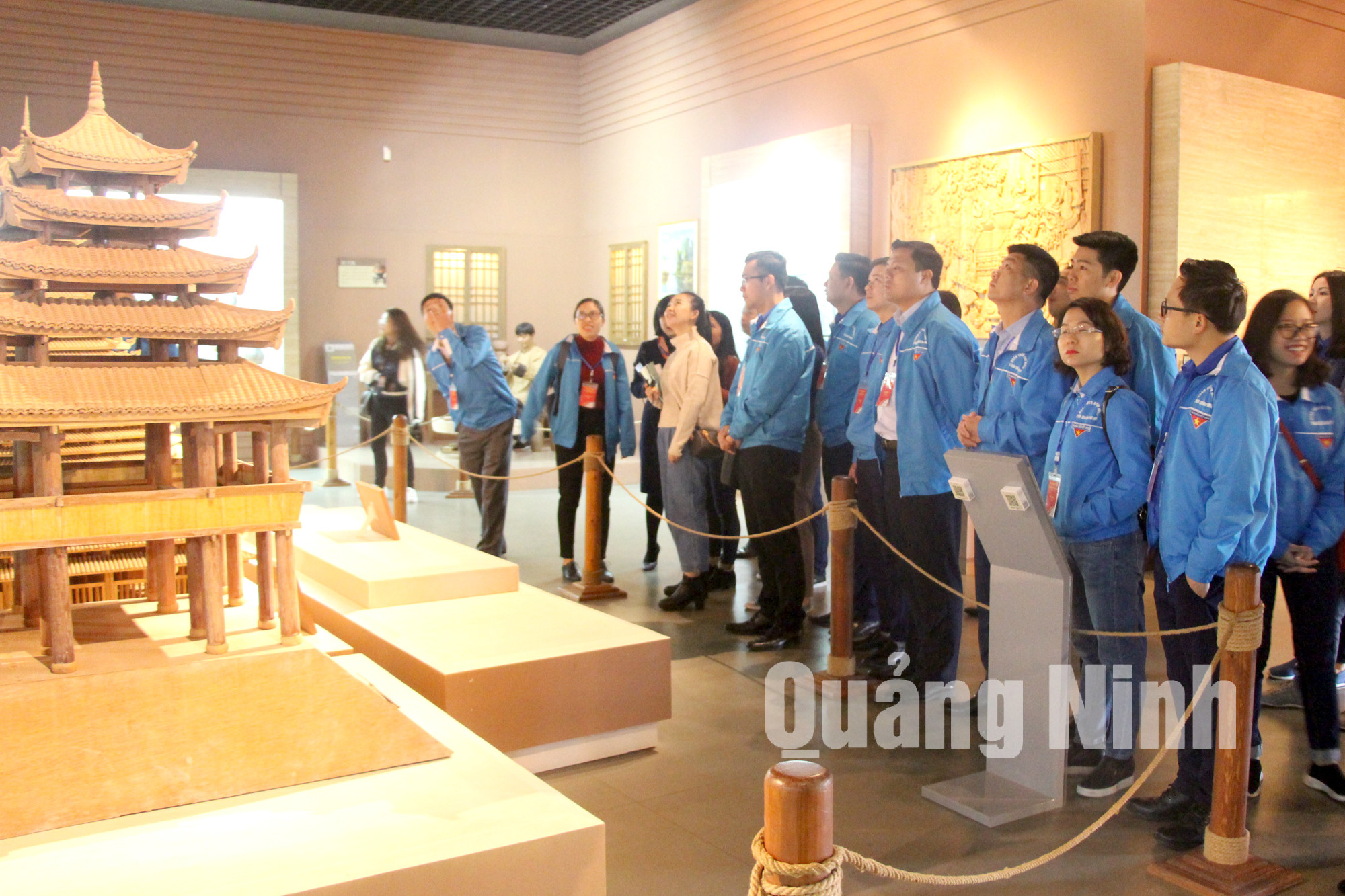 Đoàn đại biểu thanh niên tỉnh Quảng Ninh tham quan Bảo tàng Dân tộc Quảng Tây (TP Nam Ninh, Trung Quốc).