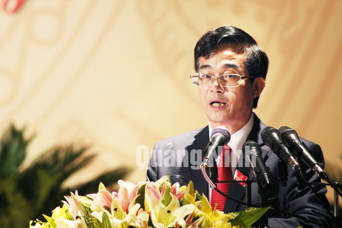Đồng chí Dương Văn Cơ, Phó Bí thư Thành ủy, Chủ tịch UBND TP Móng Cái khai mạc Đại hội