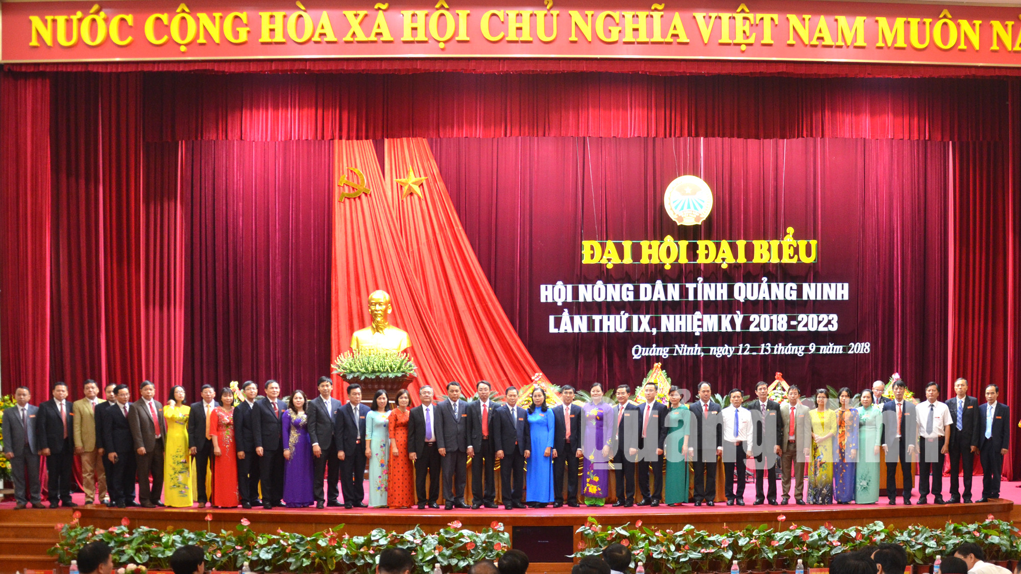 Ban Chấp hành HND tỉnh Quảng Ninh khóa IX, nhiệm kỳ 2018-2013 ra mắt Đại hội (13-9-2018). Ảnh: Hoàng Nga