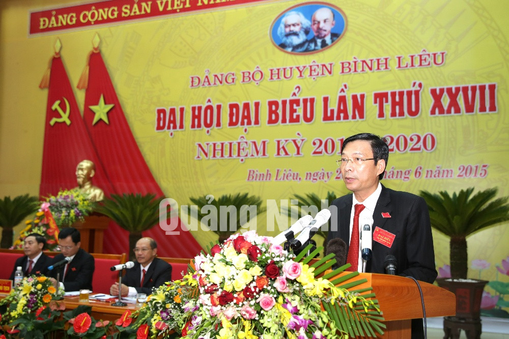 Đồng chí Nguyễn Văn Đọc, Bí thư Tỉnh ủy, Chủ tịch HĐND tỉnh phát biểu tại Đại hội