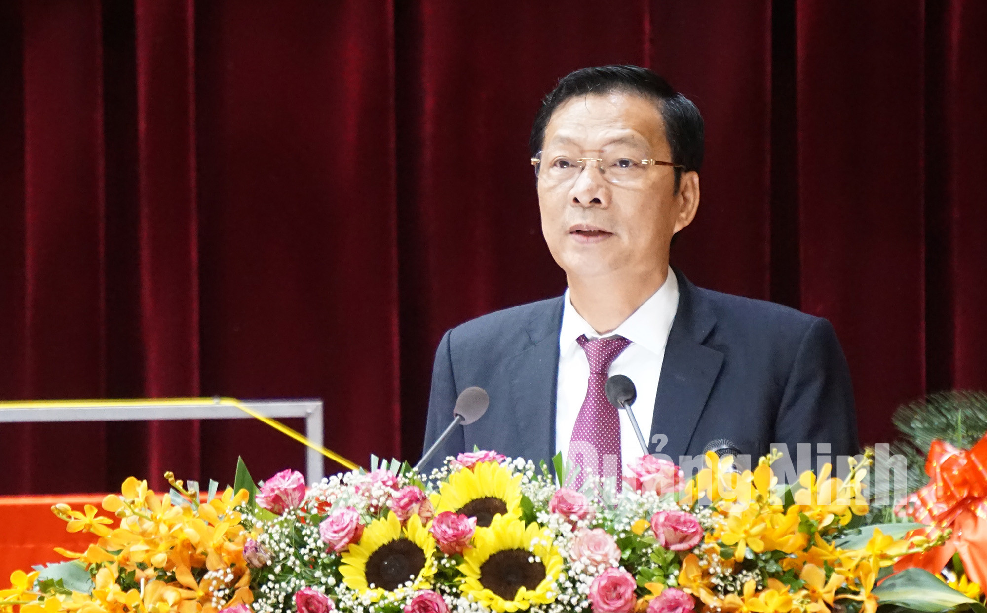 Đồng chí Nguyễn Văn Đọc, Bí thư Tỉnh ủy, phát biểu tại Đại hội.