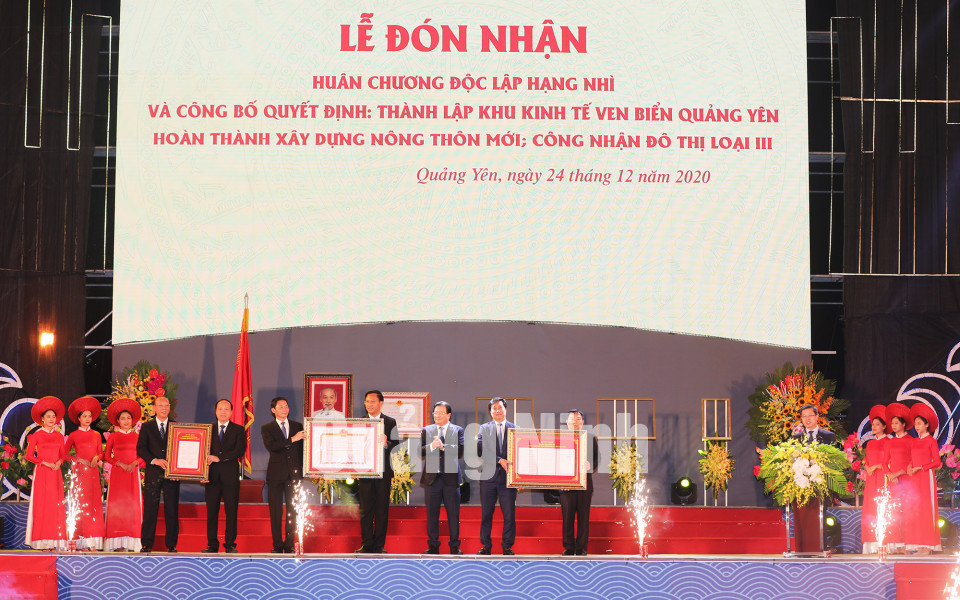 TX Quảng Yên đón nhận Huân chương Độc lập hạng Nhì và Quyết định thành lập KKT ven biển, tháng 12-2020