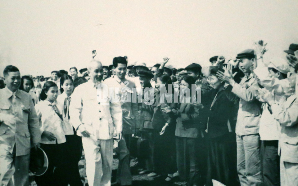 Những hình ảnh của Chủ tịch Hồ Chí Minh với Quảng Ninh
