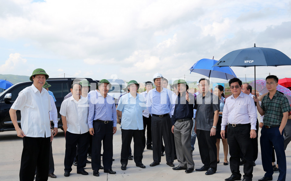 Phó Thủ tướng Chính phủ Vương Đình Huệ thăm và làm việc tại tỉnh Quảng Ninh, tháng 8-2017