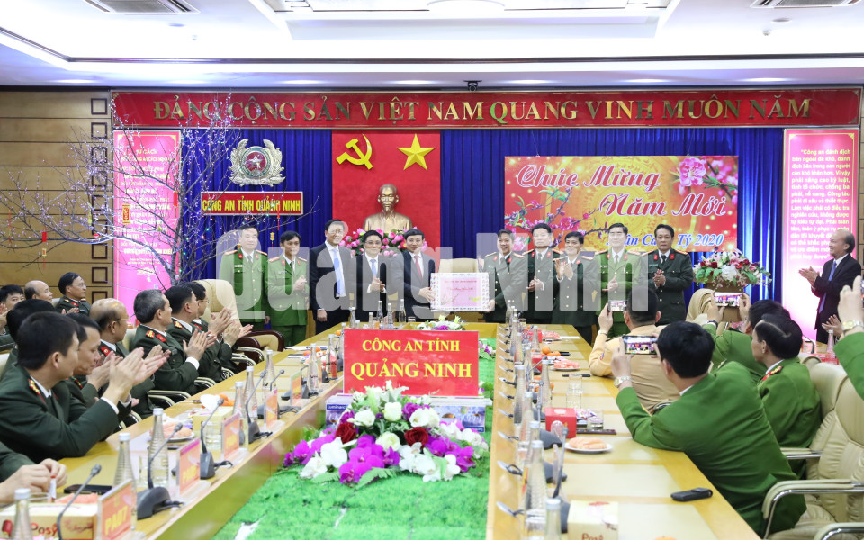 Bí thư Tỉnh ủy Nguyễn Xuân Ký chúc tết Canh Tý 2020 tới cán bộ, chiến sĩ, nhân dân trên địa bàn tỉnh, tháng 1-2020