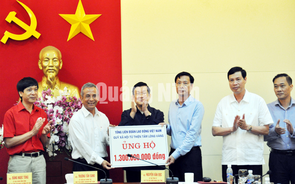 Chủ tịch nước Trương Tấn Sang thăm, động viên tỉnh Quảng Ninh khắc phục hậu quả thiên tai, tháng 8-2015