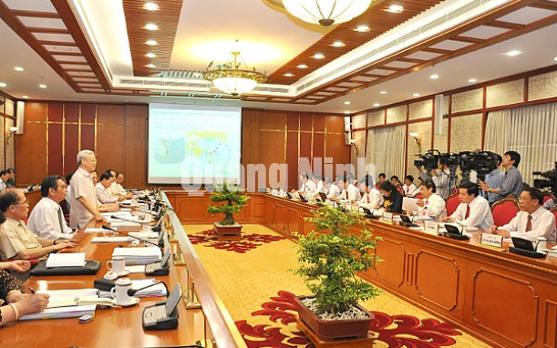 Bộ Chính trị làm việc với Ban Thường vụ Tỉnh uỷ Quảng Ninh, tháng 9-2012