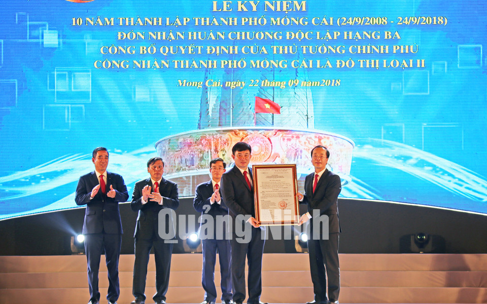 TP Móng Cái kỷ niệm 10 năm thành lập và đón nhận Huân chương Độc lập hạng Ba, tháng 9-2018