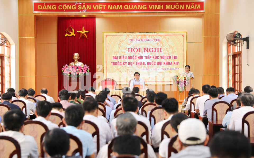 Trưởng Ban Tổ chức Trung ương Phạm Minh Chính tiếp xúc cử tri TX Quảng Yên, tháng 10-2019