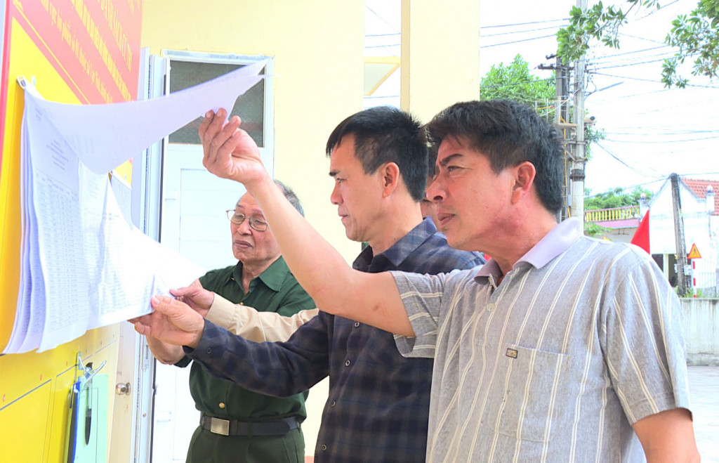 CCB xã Vạn Ninh (TP Móng Cái) tham gia công tác chuẩn bị bầu cử ĐBQH khóa XV và đại biểu HĐND các cấp nhiệm kỳ 2021-2026 tại địa phương.