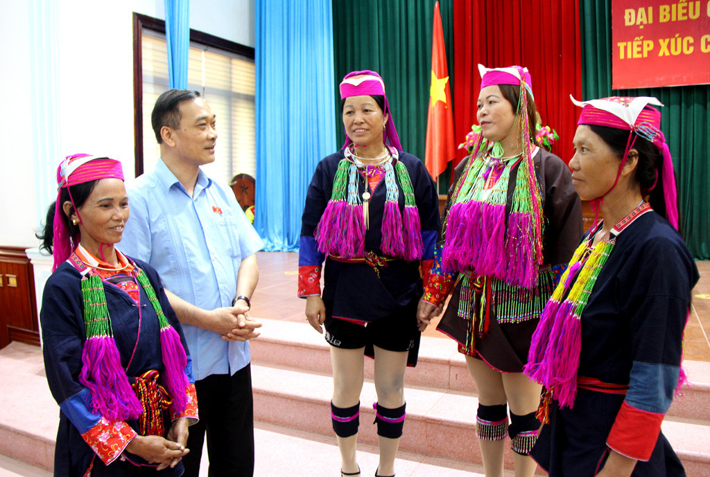 Ủy viên Trung ương Đảng, Chủ nhiệm Ủy ban Kinh tế Quốc hội Vũ Hồng Thanh tiếp xúc cử tri huyện Ba Chẽ sau Kỳ họp thứ 5, Quốc hội khóa XIV.