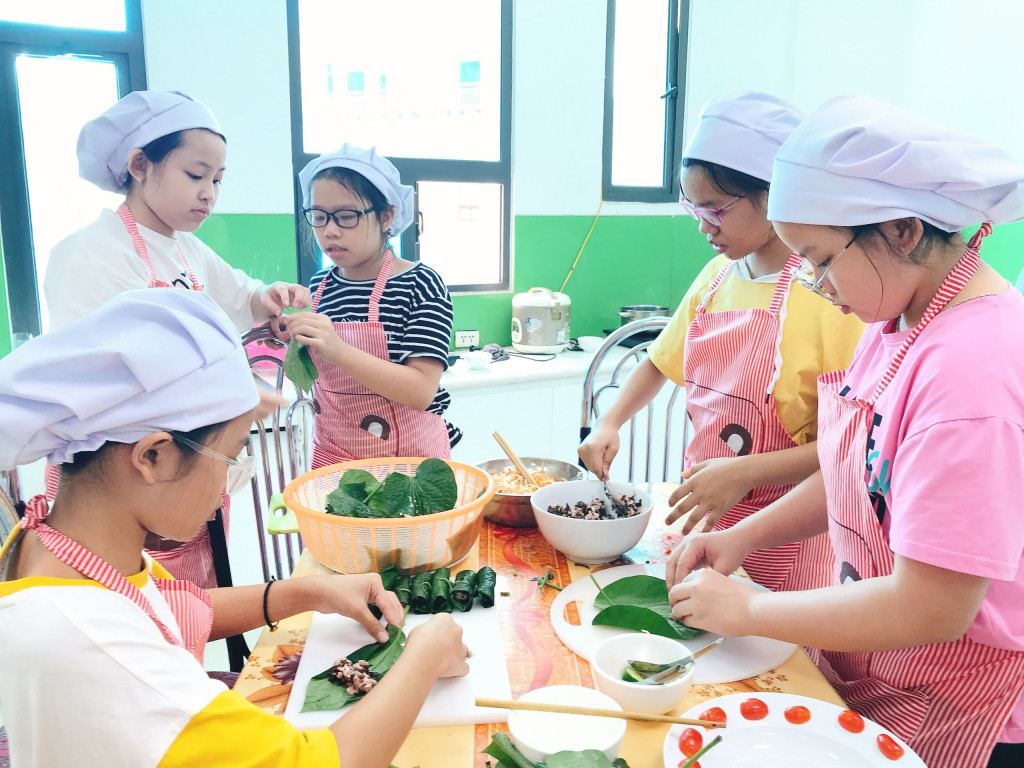 Khóa học làm bánh do Cung Văn hóa thanh thiếu nhi tỉnh tổ chức.