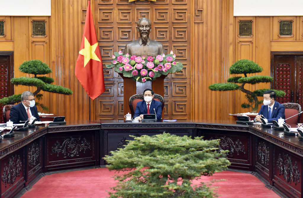 Thủ tướng Phạm Minh Chính khẳng định sẵn sàng hợp tác chặt chẽ với Vương quốc Anh cùng các đối tác để bảo đảm thành công tốt đẹp của Hội nghị COP26 - Ảnh: VGP/Nhật Bắc