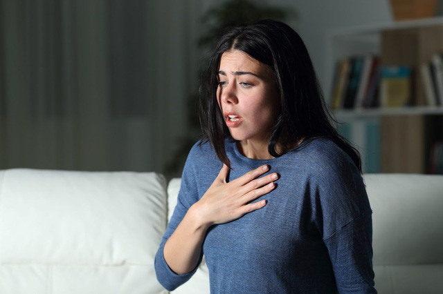 Tập giữ hơi thở có thể làm giảm tổn thương phổi do COVID-19 - Ảnh 2.